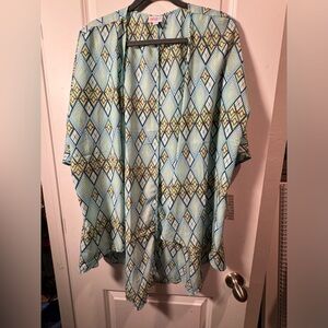 Lularoe Lindsay kimono size small
